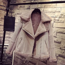 Новые зимние Для женщин Мотоциклетные Куртки из искусственной овечьей шерсти шерстяное пальто, зауженное короткие Дубленки теплые из искусственной замши Кожаные куртки верхняя одежда H119