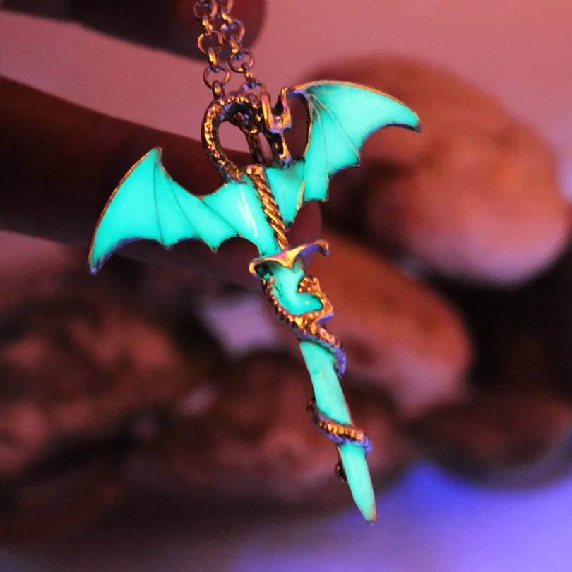 Znalezione obrazy dla zapytania amulets that glow in the dark