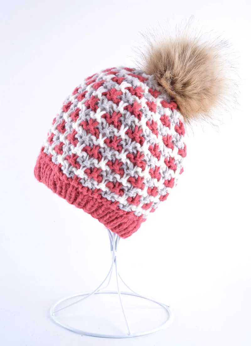 Мода г. зимние шапки для женщин трикотажные теплые уха шапочки для девочек cap Большой hairball touca gorros капот сноуборд Шапки - Цвет: Красный