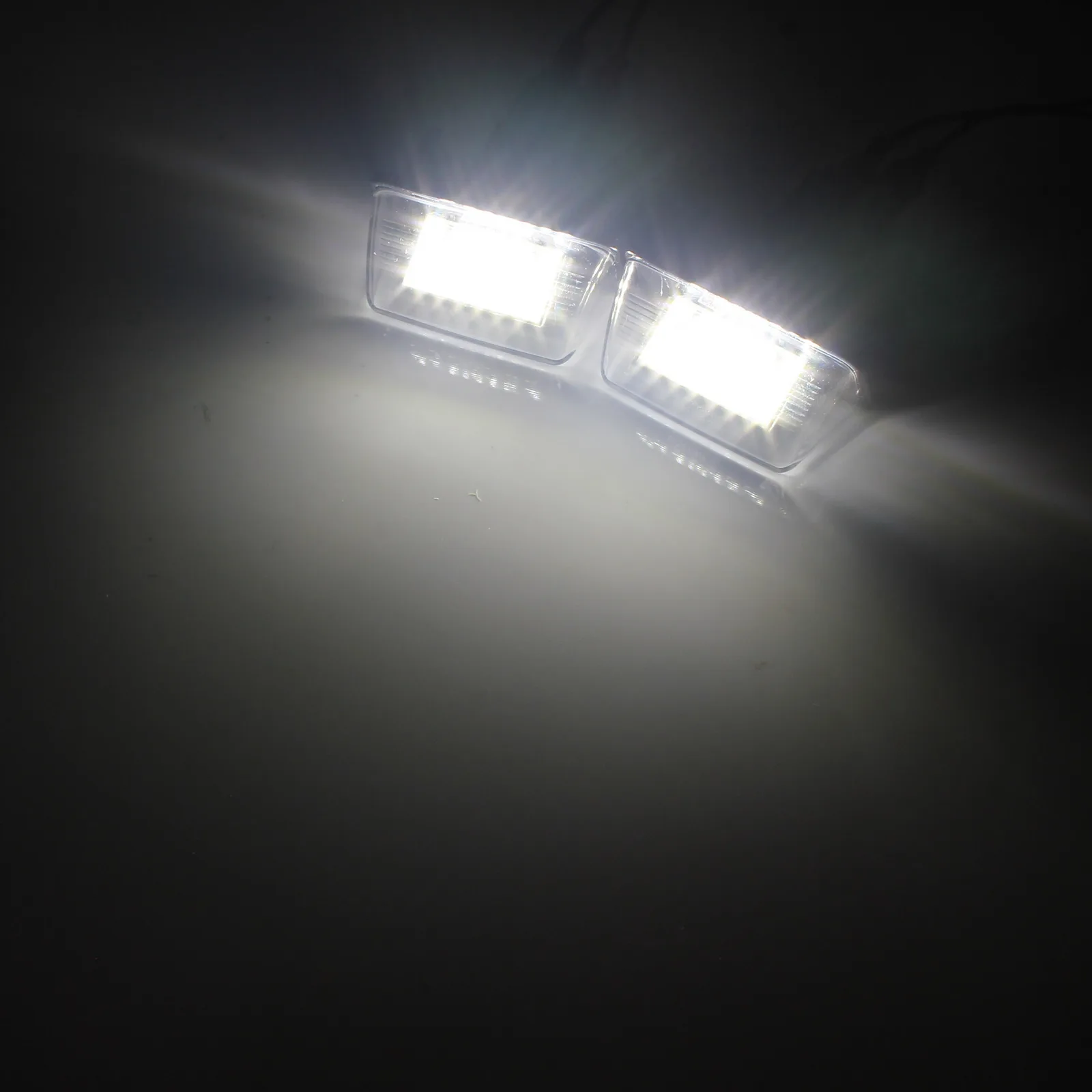 2x Bright Xenon White LED Upgrade Number Plate Licence Light Lamp Bulbs