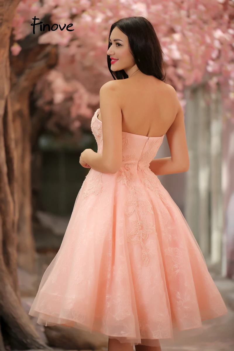 Finove, розовое коктейльное платье трапециевидной формы,, дизайн, без бретелек, вышивка бисером, шикарное, длиной до колена, милое коктейльное платье для девочек