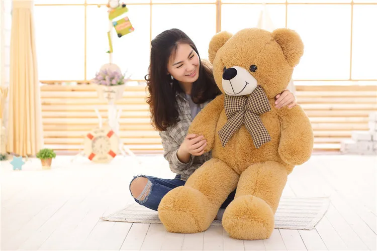 Азиатки тоже любят разные игрушки Азиатки тоже любят разные игрушки