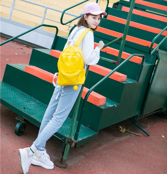 Autumn and winter Korean women's high waist row buckle show thin light color loose nine points jeans suspenders small feet suspender (5)