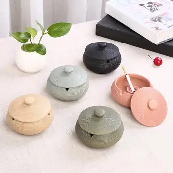 

Ceramic Portable Ashtray Round Smoking Ash Tray Cigarette Box Anti-Scalding Cigar Ashtray Holder with Lid Smoking Accessories