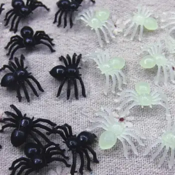 

20pcs Halloween Mini Plastic Black Luminous Spider Joking Birthday Toys DIY Decoration