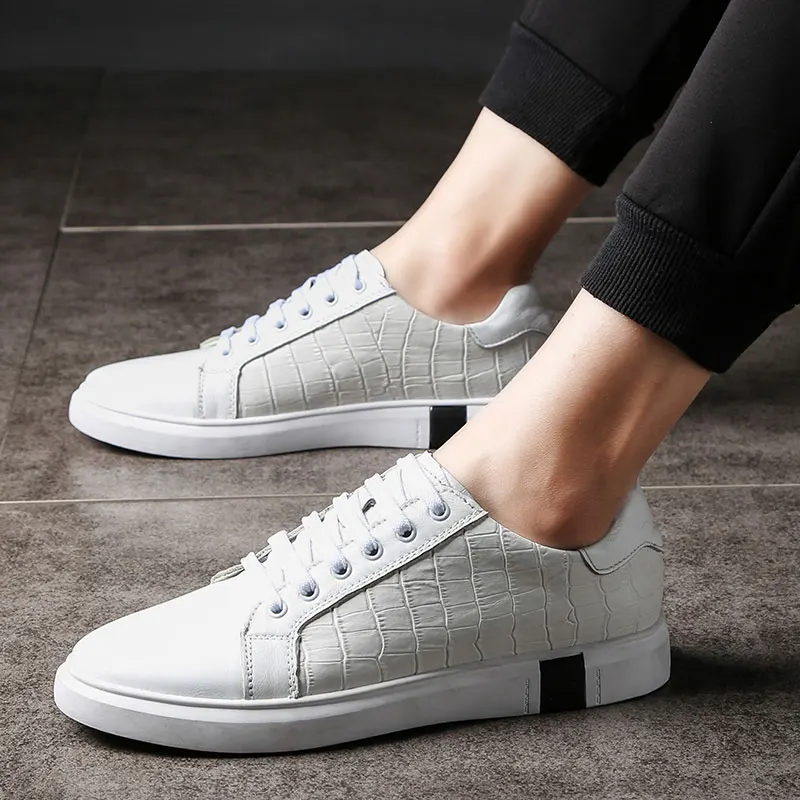 

Men Skateboarding Shoes Plus Big Size 47 Genuine leather Sport Cow Sneakers Man Or Women Unisex White color Shoes Lace up