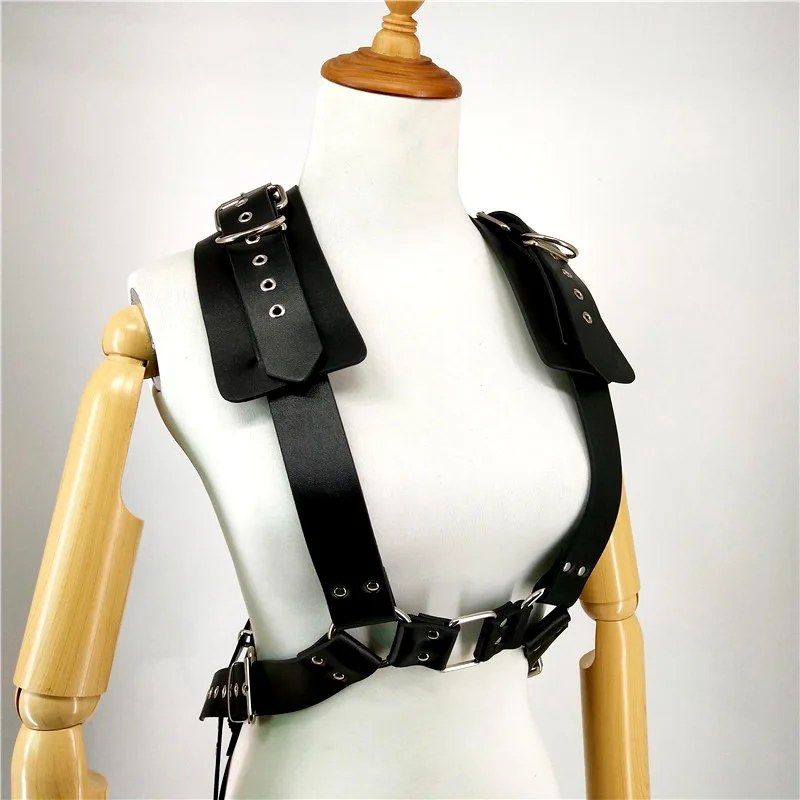 Сексуальные Мужчины искусственная кожа регулируемый нагрудный ремень для тела костюм Бандаж с плечевыми доспехами пряжки колготки Zentai Top
