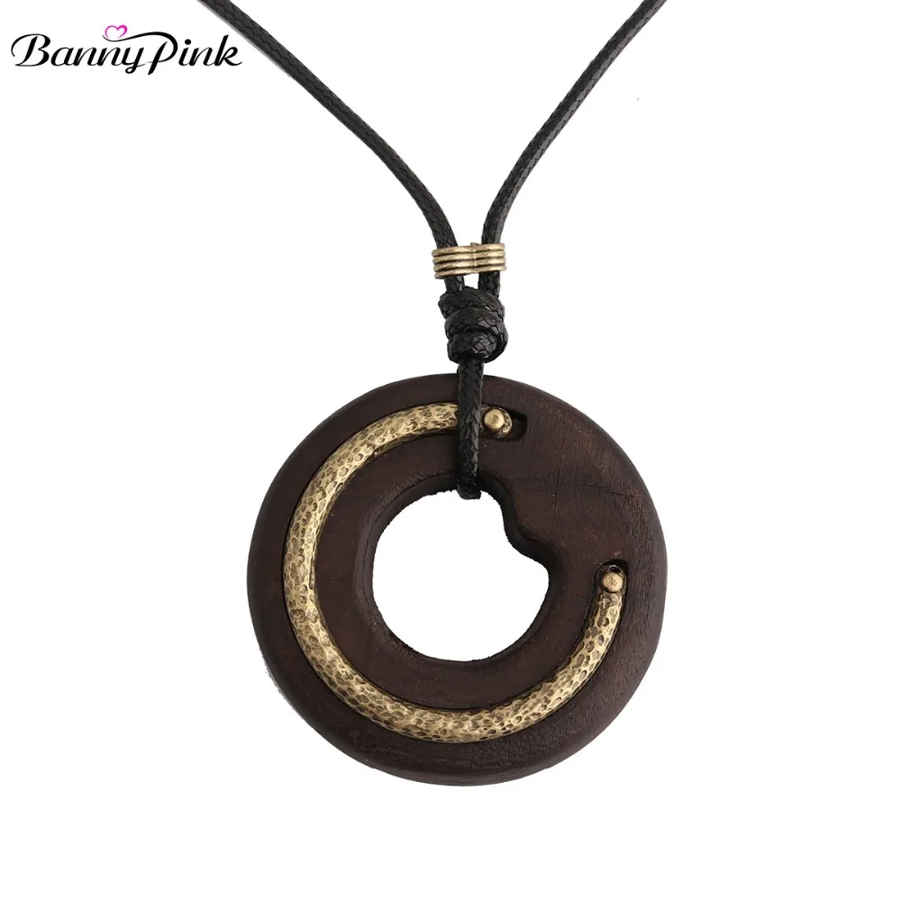 

Banny Pink Chunky Metal C Mix Round Hollow Wood Pendant & Dangle Necklace For Women Handmade Rope Chain Big Pendant Necklace
