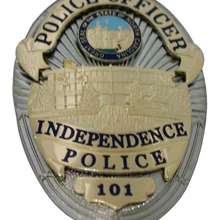 Индивидуальные Металлические Значки гравировки номера Дешевые Пользовательские золотые серебряные металлические значки с безопасной иглой