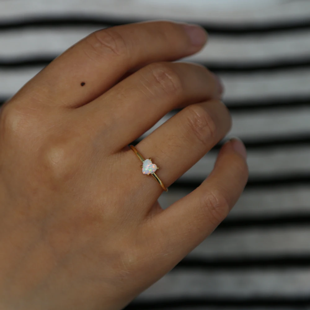 Простое кольцо с одним камнем камень в форме сердца золотого цвета для женщин подарок на День святого Валентина для влюбленных минималистичные кольца в форме сердца для женщин