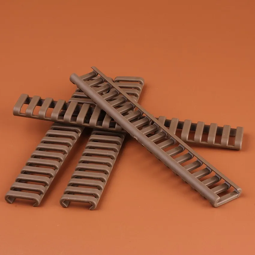 Tactical Gun Accessories 4pcsset 17 Slot Heat Resistant Rifle Handguard Weaver Picatinny Ladder Rail Rubber Cover BlackTan2