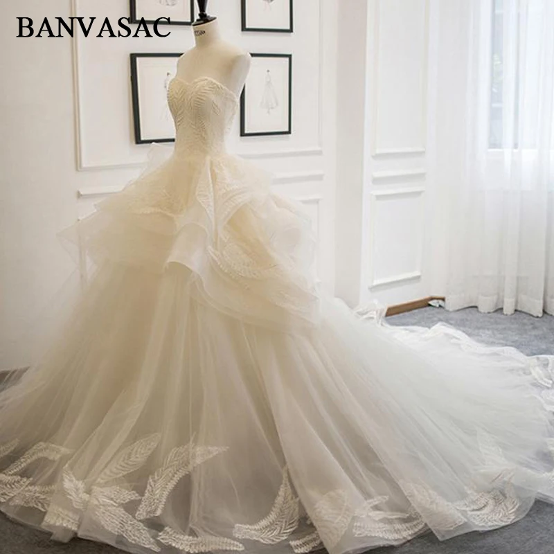 

BANVASAC 2018 Strapless Embroidery Plus Size Ball Gown Wedding Dresses Real Photos Lace Tiered Chapel Train Bridal Dresses