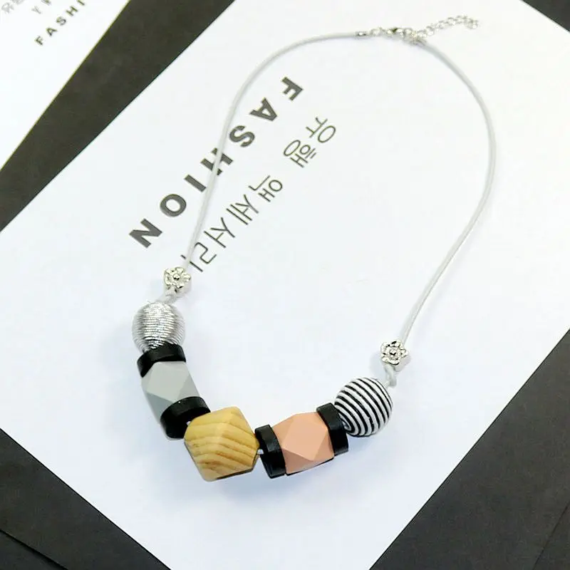 

2018 new personalized wooden exaggerated geometric geometric necklace, short chain collar chain sweater chain accessories whole