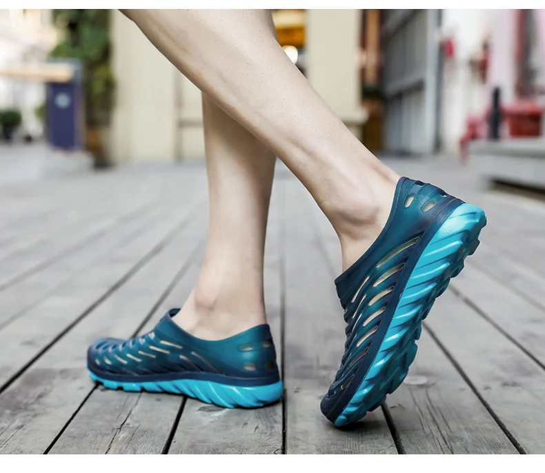 Big Size 40-45 Croc Men Black Garden Street Style Trending Aqua Clogs Hot Band Sandalias Summer Slides Beach Shoes (9)