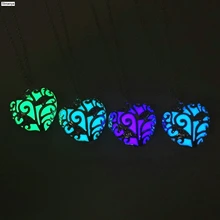 Collana del Choker Del cuore Luminoso Hollow Collana Del Cuore di Modo Delle Donne del Regalo Dei Monili Del Pendente Della Catena Dichiarazione Della Collana Incandescente Nel Buio