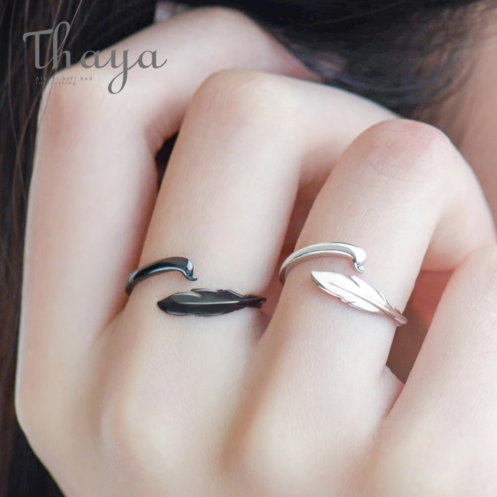 

Thaya Swan Cygnus 925 Sterling Silver Ring Black and White Swan Feather Winding Finger Ring Indian Fine Jewelry for Women