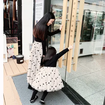 

2019 Spring Kid Start Lace Dresses Ball Down Mesh Dresses for Mom & Me Princess full sleeve t-shirt patchworked lace dres black