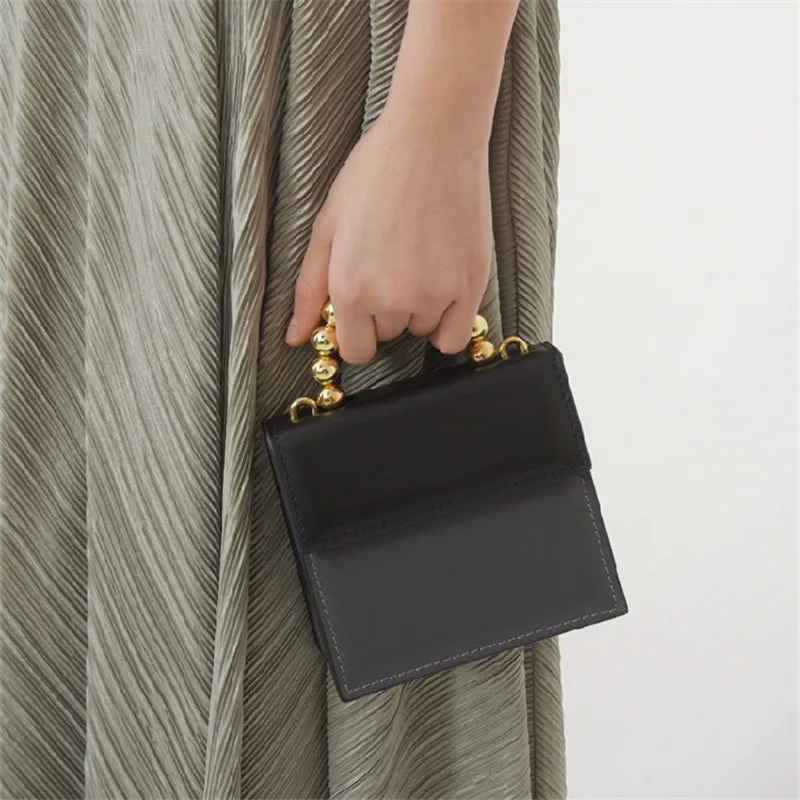 

Hit Color Beaded Shoulder Bag Fashion Metal Handbag Women's Flip Small Flap Bags Elegant Ladies Messenger Bag Women Commuter Bag