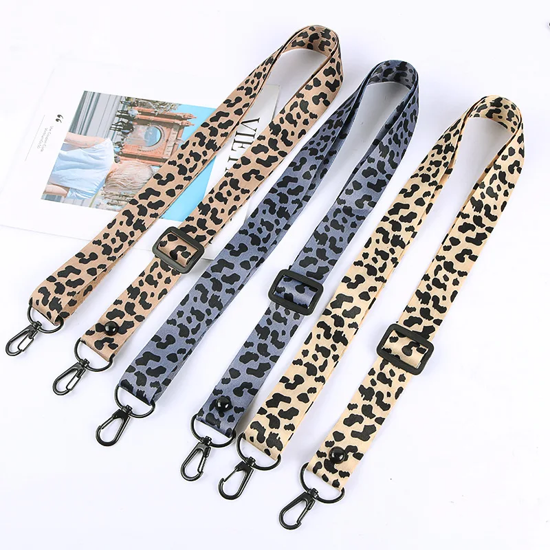 

New Arrival Hot-selling Leopard Pattern Mobile Phone Lanyard Oblique Cell Phone Neck Lanyard or Smartphone Key ID Card Keychain
