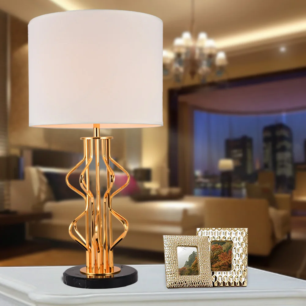 Золотой современные ночники домашнего Освещение LED Спальня Настольная лампа для