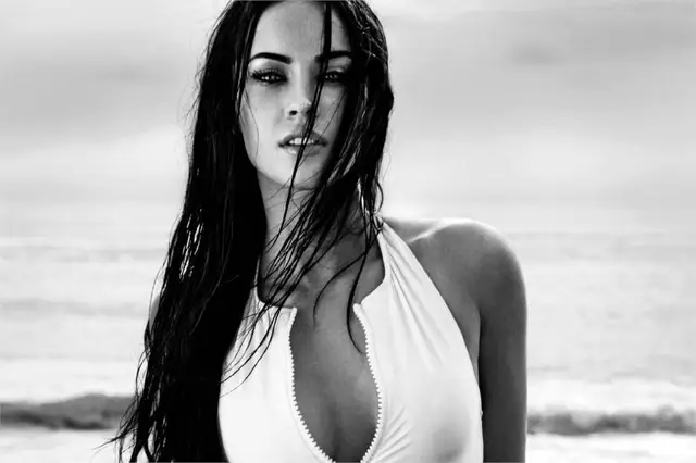 Hot Model Megan Fox Sexy Black And White Photo Home Decoration Art Silk Fabric Cloth Canvas Hot Model Megan Fox Sexy Black And White Photo Home Decoration Art Silk Fabric Cloth Canvas