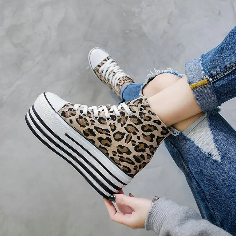 

Woman Platform Vulcanized Shoes Hidden Heel Height Increasing Casual Shoes female High top Sneakers Wedges Canvas Shoes