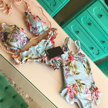 

2019MiniNew Sexy Push Up Bikini Set Tong String Ins Girl Striped Halter Triangle Brazilian Women Swimsuit Beach Bathing Swimwear