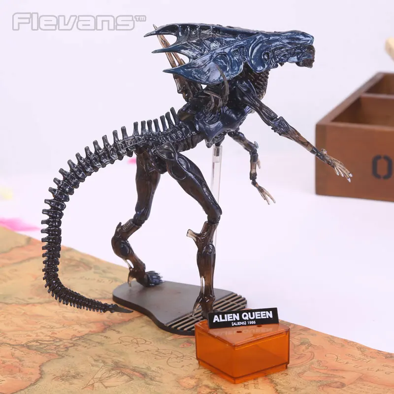 

Sci-Fi Revoltech Series 018 Alien Queen PVC Action Figure Collectible Model Toy