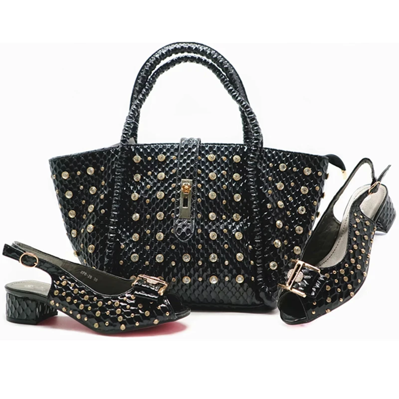 Nieuwe Sandalias Rasteiras Femininas 2018 Zapatos De Mujer De Moda 2018 De Vestir Schoen en Tas Set voor Bruiloft Blok hak Schoenen Nieuwe Sandalias Rasteiras Femininas 2018 Zapatos De Mujer De Moda 2018 De Vestir Schoen en Tas Set voor Bruiloft Blok hak Schoenen