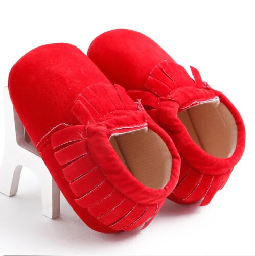 Весна осень для маленьких мальчиков и девочек Первые ходунки мягкая подошва детская обувь, новорожденные сплошной цвет кисточкой Теплые Первые ходунки - Цвет: Красный