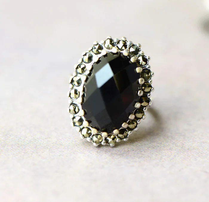 

Thai silver wholesale fashion cutting surface Black Onyx Ring European wind ring Taobao explosion