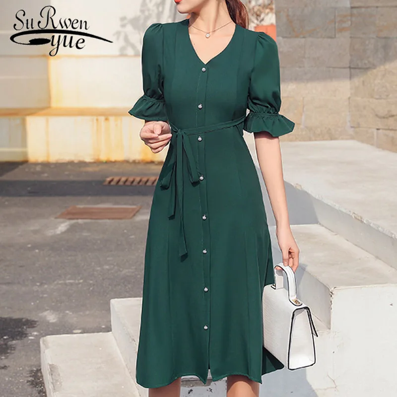 

dress elegant women dress 2019 spring summer new retro dark green V-neck dress pearl buckle lantern short-sleeved dress 2779 50