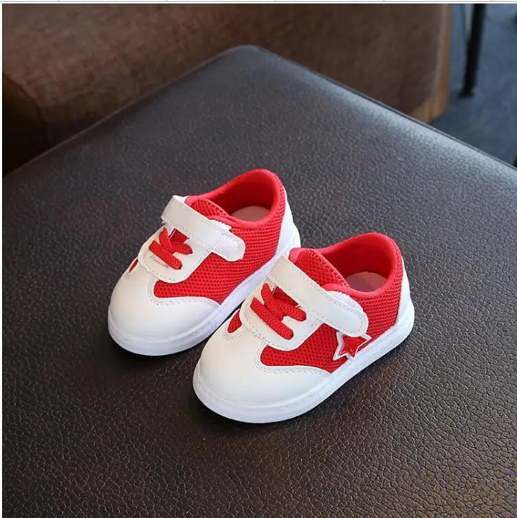 Новая детская обувь; спортивная обувь для мальчиков и девочек; модные детские кроссовки на липучке; удобная дышащая повседневная обувь с сеткой; детская обувь - Цвет: Красный
