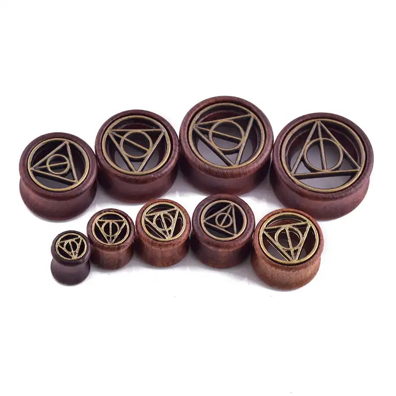 Bollos oreja Plug Triangle triple marrón madera