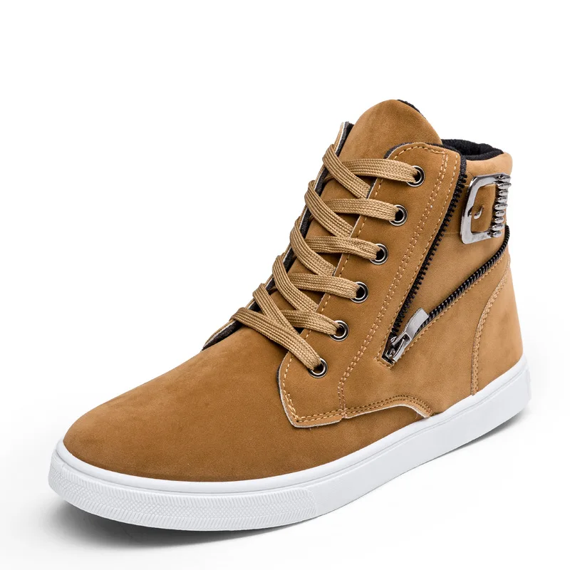 

2018 New Men's Boots Man Casual Riding Equestrian Motorcycle Boots Fashion Sneakers Ankle Flock Europe Shine Striking Style
