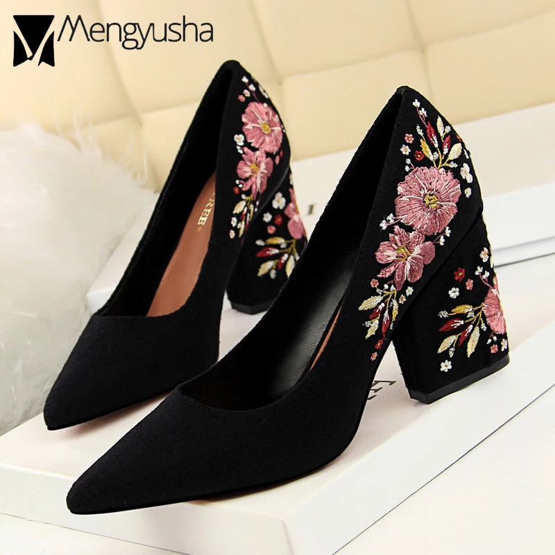 

western style flock chunky heel shoes women handwork embroider pumps woman red wedding shoes flower single shoes cozy slip on