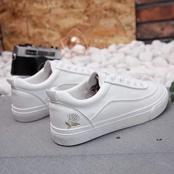 

Womens PU Skateboarding Shoes Lace Skateboard Sneakers Flat Shoes Casual Comfortable White Sneakers Women Breathable Sport Shoes