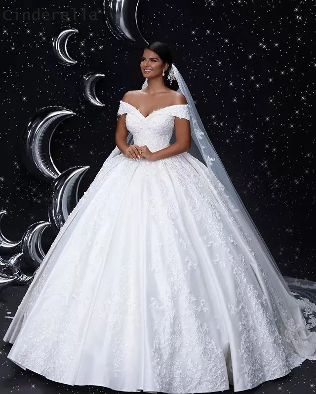 

Cinderella V-Neck Off The Shouder Lace Up Back Lace Applique Crystal Beaded Satin Ball Gown Wedding Dresses Bridal Dresses
