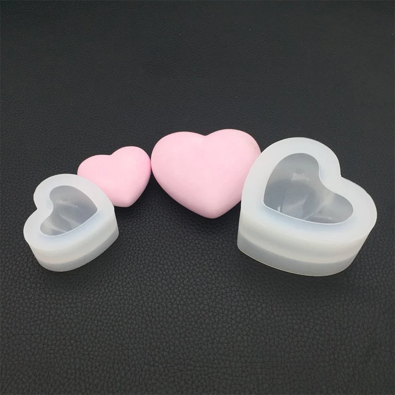 

Heart Shape Crystal Epoxy Mould Stereo 3D Mirror Love Pattern Silicone Mold Practical DIY Handcraft Soap Candle Making Tools