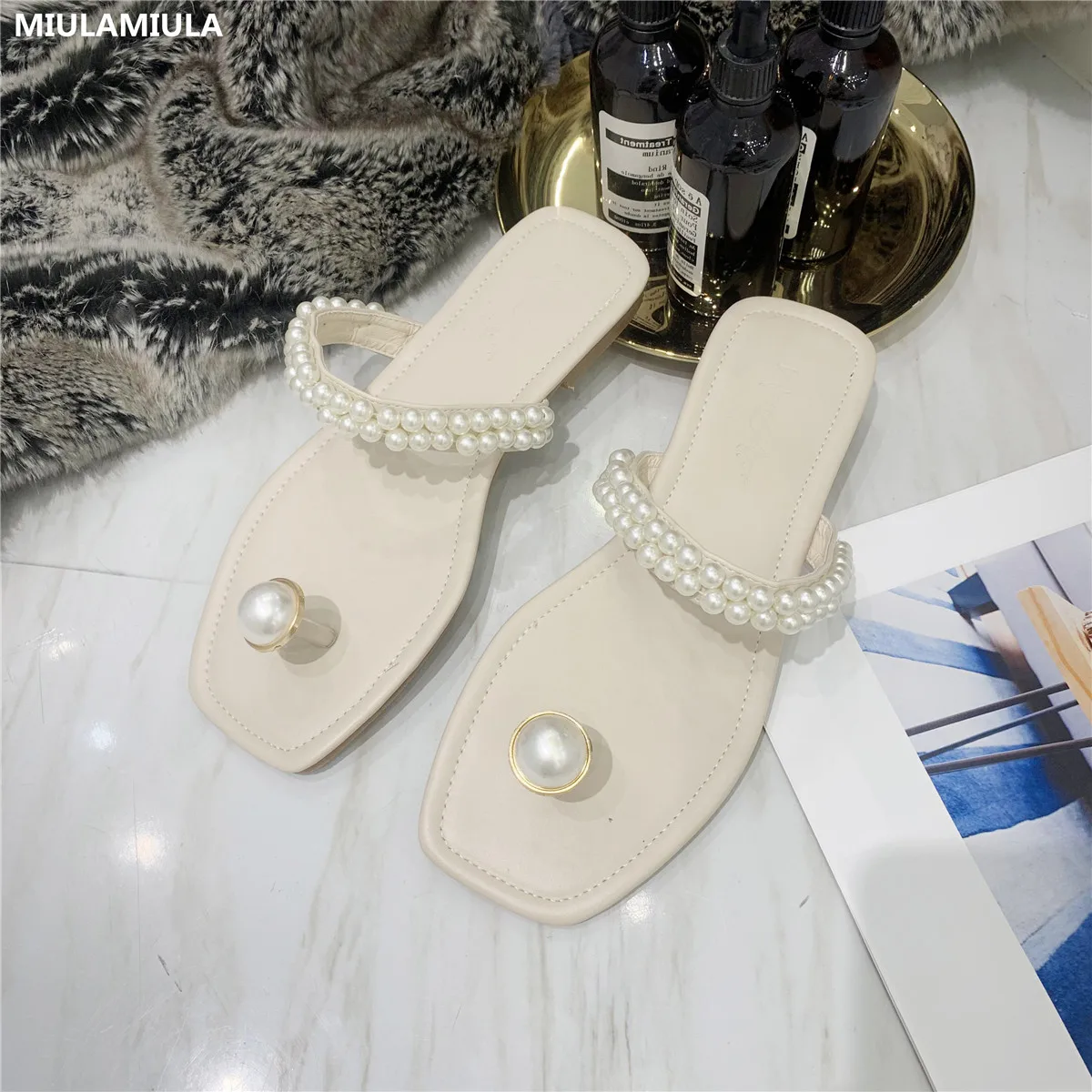 

MIULAMIULA Brand Designers 2019 Summer New Luxury Pearl String Bead Ladies Slipper Flat Slides Slip On Loafers Mules Flip Flops