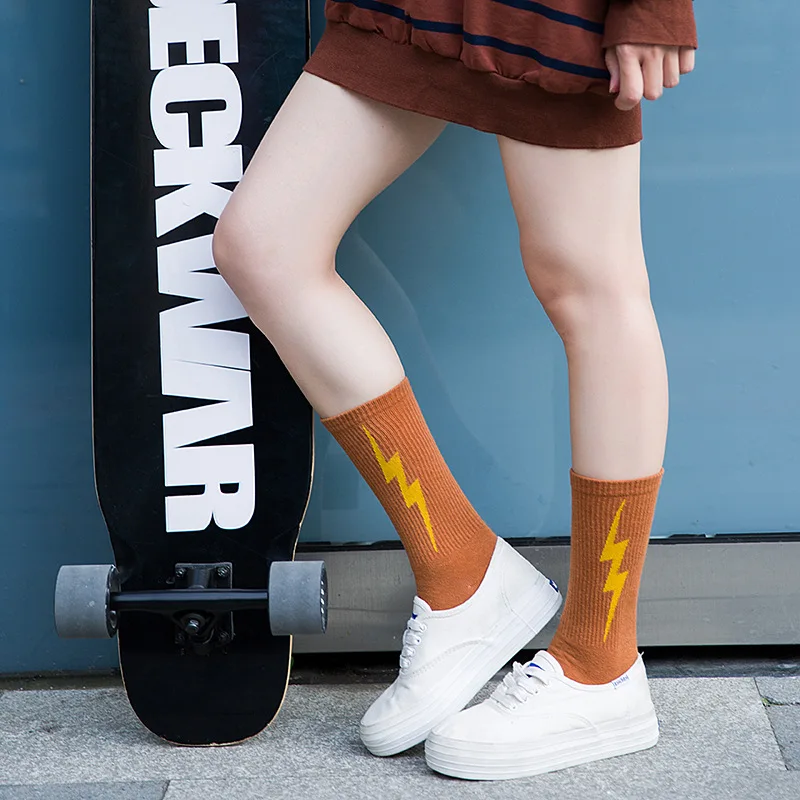 

New Harajuku Men and Women Tide Lightning Sock Korean students in the tube leisure skate socks cotton hiphop socks Meias