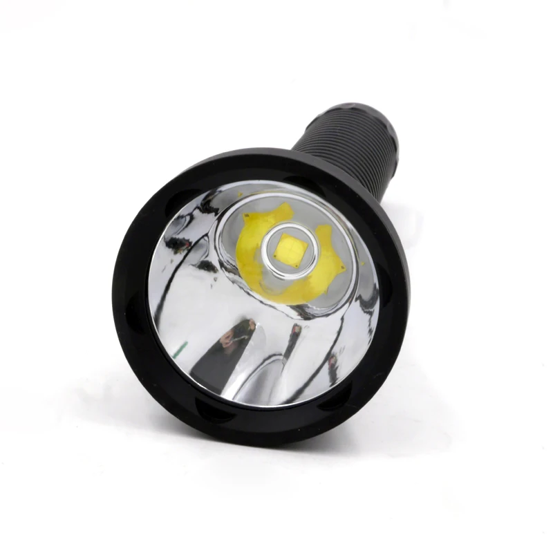 XHP70.2 Flashlight (3)