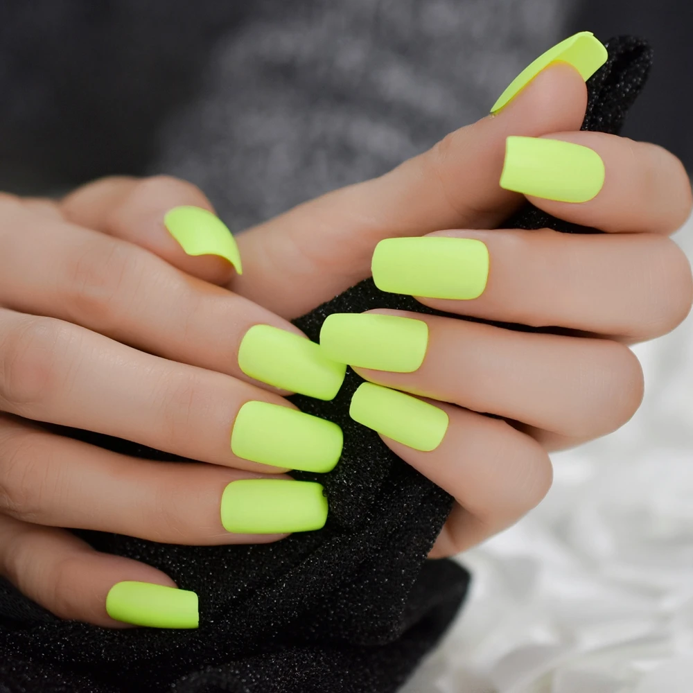  Square Chartreuse Matte Nail Medium Lemon Butter Frosted Designed Fake Nail Artificial with Adhesiv