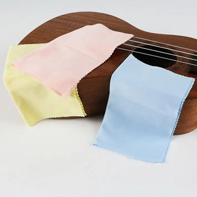 

Yuker 1 pcs 15*17cm Microfiber Cleaning Polishing Cloth for Musical Instrument Guitar Violin Piano Clarinet Trumpet Univer