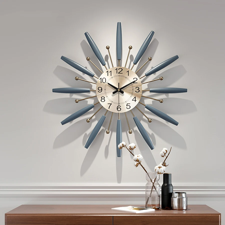 

Large Metal Wall Clock Modern Design Creative Nordic Simple Atmosphere Luxury Art Quartz Clocks Wall Watch Home Decor 70 Cm