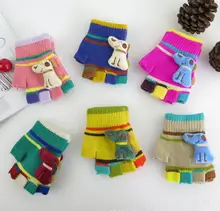 Children half refers to the three-dimensional cartoon gloves Students write gloves Winter warm fingerless gloves for children