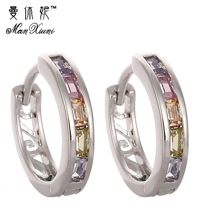 

Women's Fashion Personality Exaggerated Womens Earrings Hollow Out Geometric Crystal Rhinestone Earrings Jewelry Accessories
