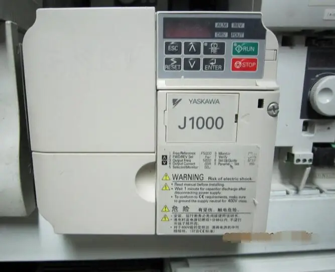 Инвертор CIMR-JB4A0011BAA 5.5KW/3.7KW 380 В, используется один, 90% внешний вид, 3 месяцев гарантии, быстрее