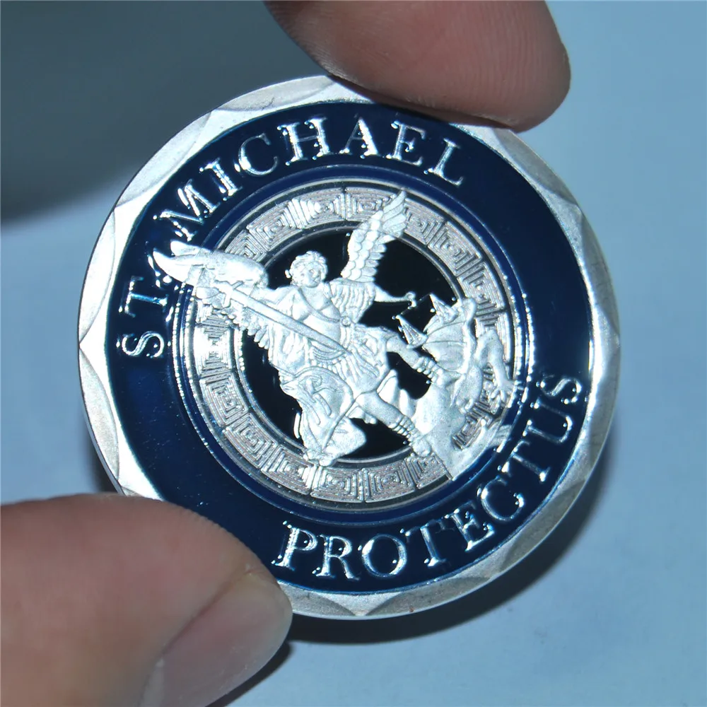 

1pcs/lot St. Michael Patron Saint of Police Officers Challenge Coin With Prayer