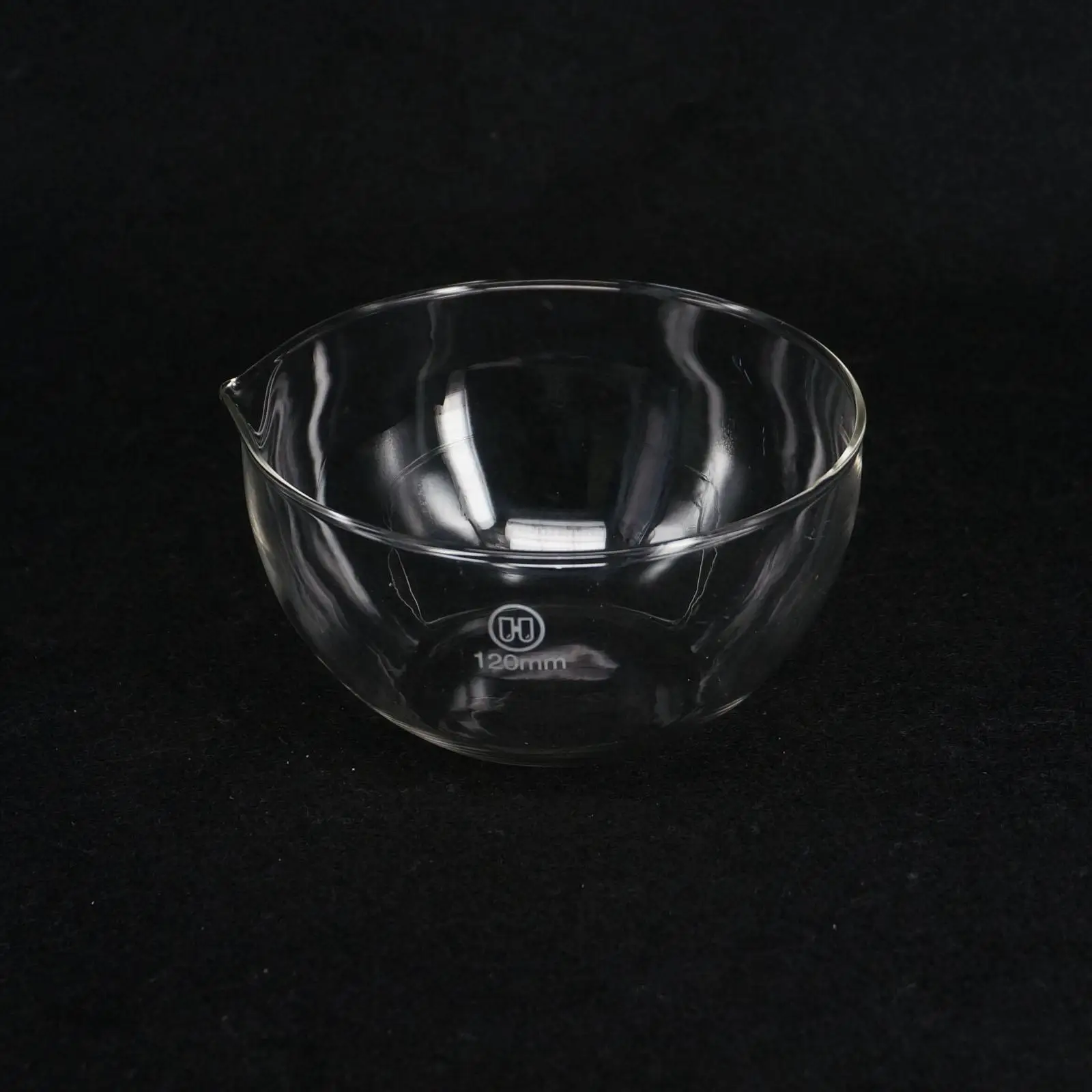 

120mm Diameter Lab Glass Evaporating Dish Flat Bottom with Spout For Chemistry